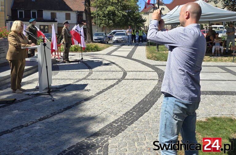 Kulisy samorządu: Kierowca fotograf i pani od Tik Toka