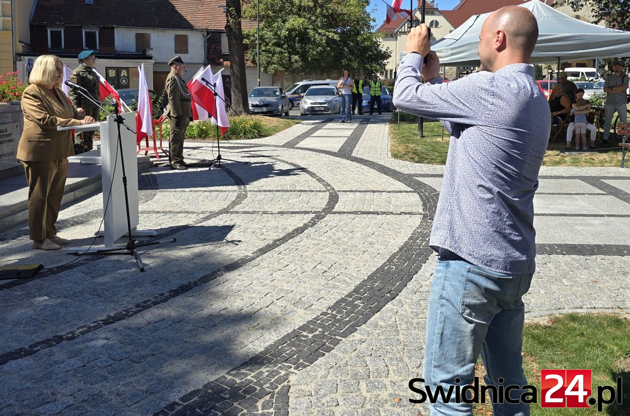 Kulisy samorządu: Kierowca fotograf i pani od Tik Toka