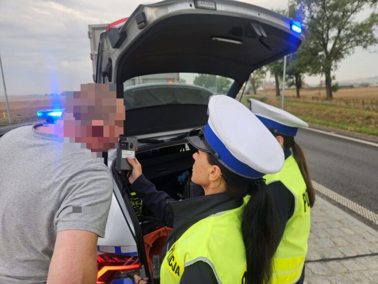 Ponad 400 skontrolowanych kierowców w powiecie. Nietrzeźwi wpadli w jednej gminie