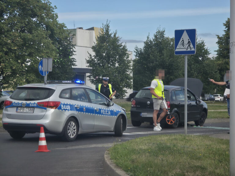 Wylądował na boku, trafił do szpitala [FOTO]