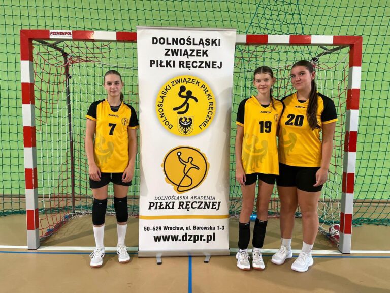 Zawodniczki Victorii z brązowymi medalami w Zielonej Górze