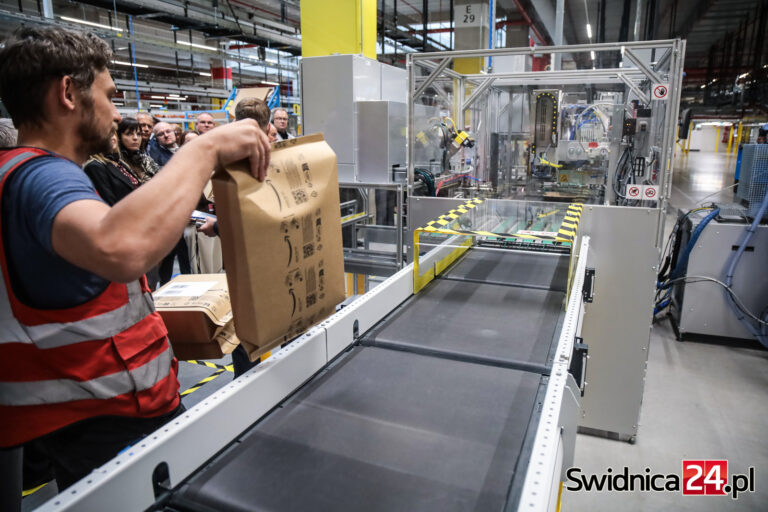 Amazon otworzył w Dobromierzu swoje 12. centrum logistyczne w Polsce [FOTO/VIDEO]