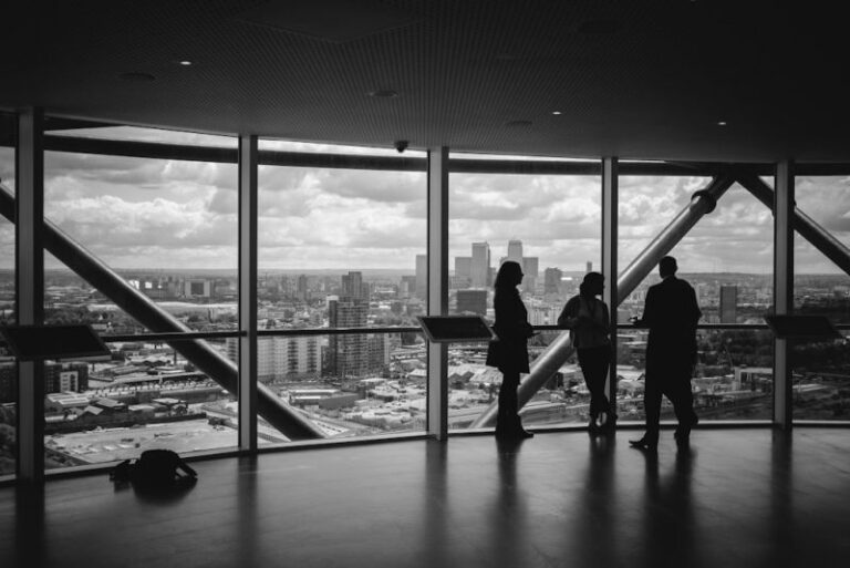 Nowoczesne rozwiązania dla firm – jak technologia wspiera rozwój biznesu?