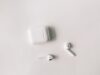 Wkładasz je do uszu i świat wokół znika. Premiera AirPods 5!