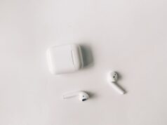 Wkładasz je do uszu i świat wokół znika. Premiera AirPods 5!