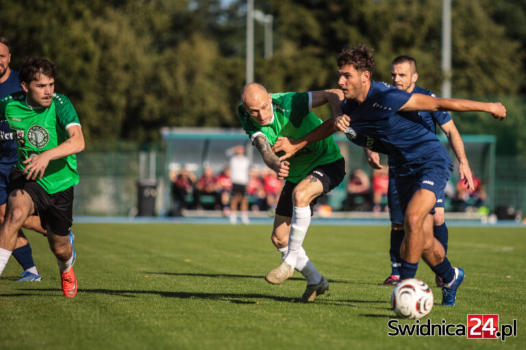 W sobotę piłkarskie derby powiatu [BĘDZIE RELACJA LIVE]