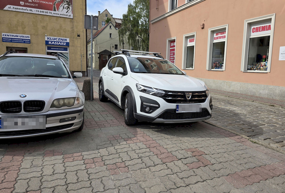 Mistrzowie parkowania [FOTO]