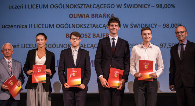 nagrody starosty swidnickiego dla prymusow 2026.09.01-11