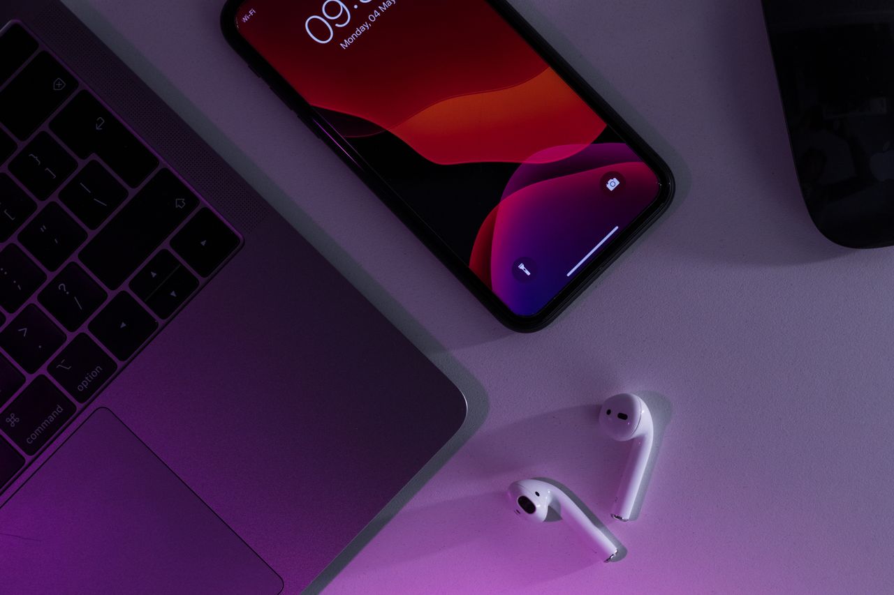 Używane AirPods i iPhone – czy refurbished Apple to bezpieczny zakup?