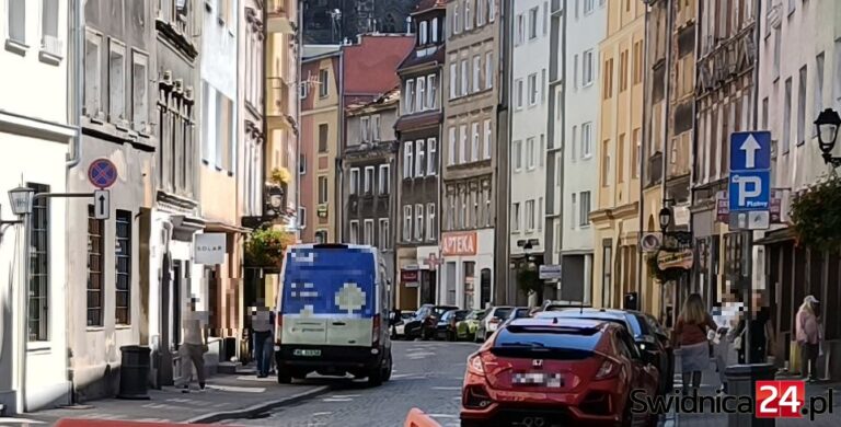 Poskarżył się na mowę nienawiści na tle narodowościowym. Policja i prokuratura prowadzą sprawę od marca