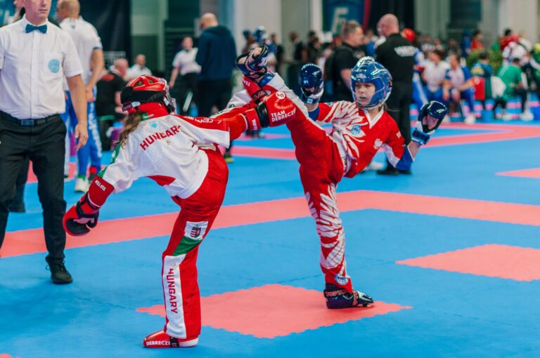Zuzia Jasinowska zdobyła srebrny medal Mistrzostw Świata we Włoszech w kickboxingu