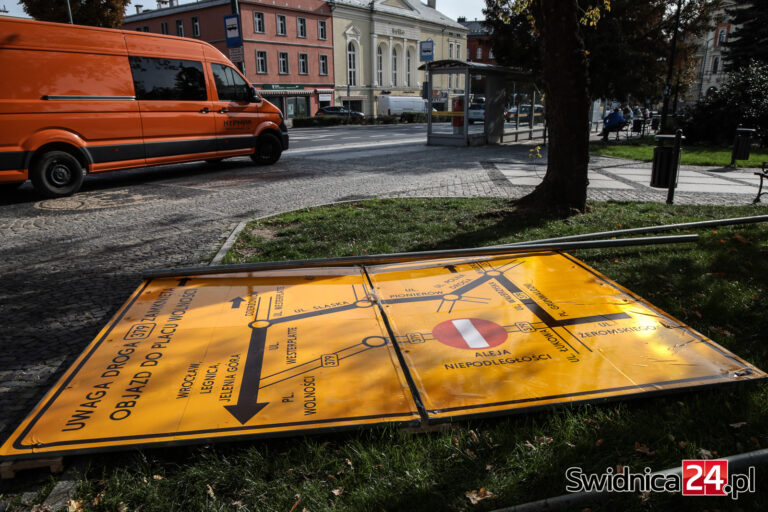 Rusza kolejny etap przebudowy Alei Niepodległości. Będą utrudnienia dla kierowców i pasażerów komunikacji miejskiej