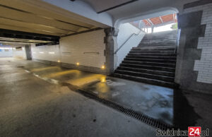 Umowa na sprzątanie dobra, więc dlaczego tunel pod stacją Świdnica Miasto to źródło ciągłych skarg?