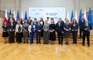 Nauczycielka ze świdnickiej szkoły muzycznej z tytułem Profesora Oświaty