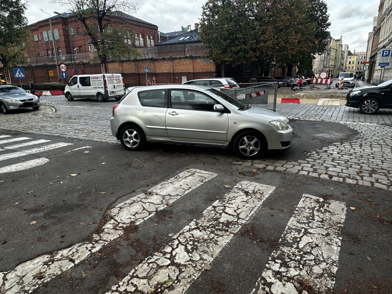 Mistrzowie parkowania [FOTO]