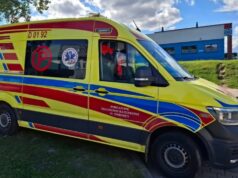 Stracił przytomność na przejściu dla pieszych. 81-latka zabrano do szpitala