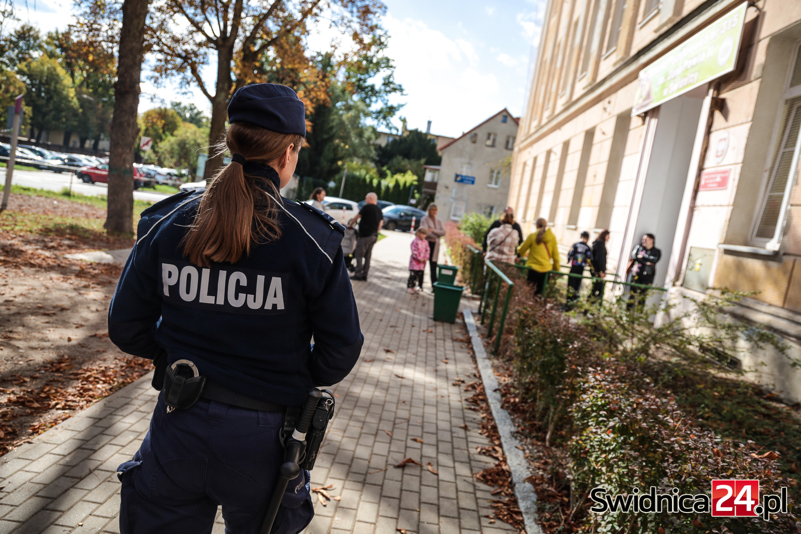 Patrole policji wróciły przed szkoły