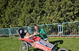 Radek Jasiczek podczas Półmaratonu Świdnickiego będzie jak zawsze biegł i niósł pomoc!