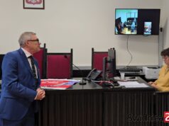 Sztuczna inteligencja i zeznania przez telefon. Nowoczesne narzędzia przyśpieszą procesy sądowe?