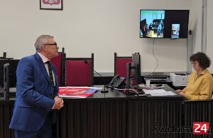 Sztuczna inteligencja i zeznania przez telefon. Nowoczesne narzędzia przyśpieszą procesy sądowe?