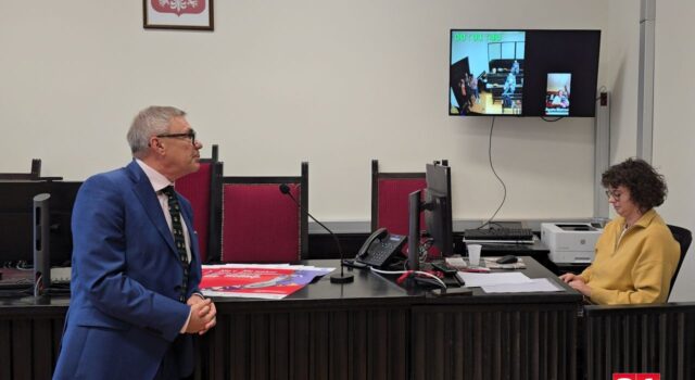 Sztuczna inteligencja i zeznania przez telefon. Nowoczesne narzędzia przyśpieszą procesy sądowe?