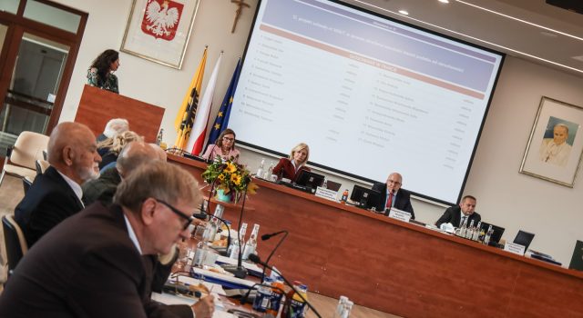 Podatek od nieruchomości w górę. O ile wzrosną stawki dla mieszkańców i przedsiębiorców?